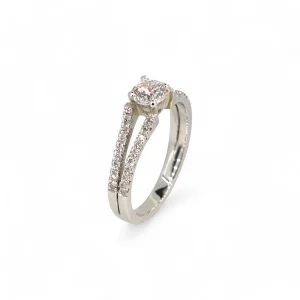 Platinum diamond Split Shoulder ring.