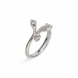 18ct white gold unique three stone