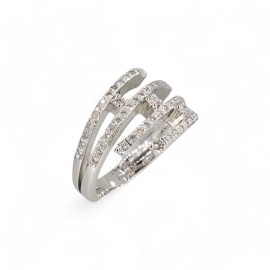 Platinum rim set design diamond band