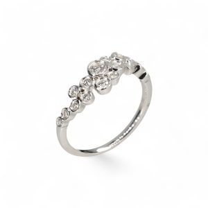 18ct white gold wave design ring