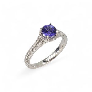 18ct white gold split diamond shoulder Tanzanite ring