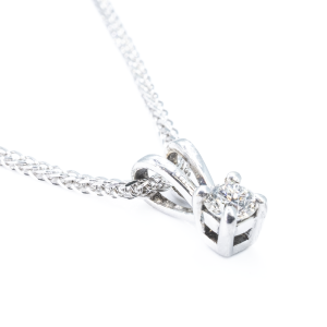 9ct white gold 0.15ct four claw set pendant