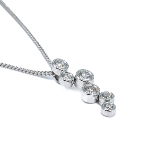 18ct white gold 0.40ct bubble pendant