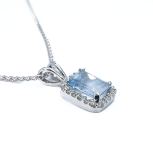 18ct white gold aquamarine halo pendant