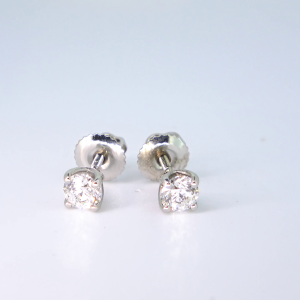 18ct white gold 1.01ct diamond studs