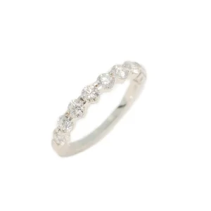 Platinum diamond claw set band 0.90ct