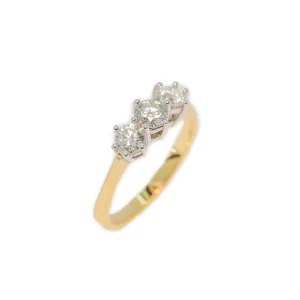 18ct yellow gold diamond 6 claw three stone 0.61ct