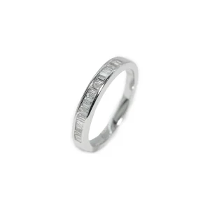 Channel set baguette cut diamond band